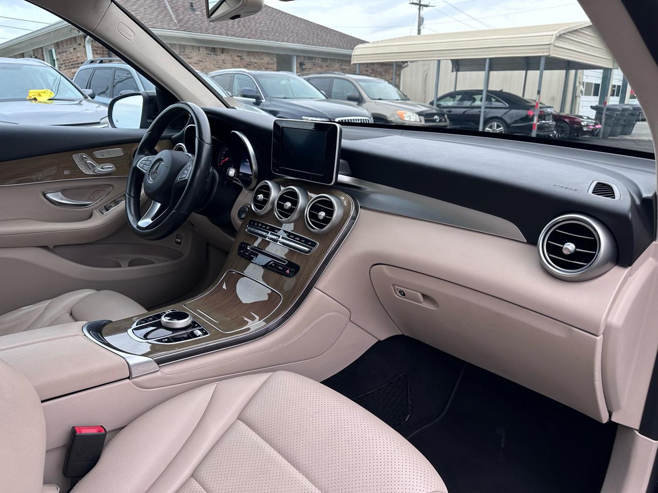 Mercedes-Benz GLC-Class GLC300 2018