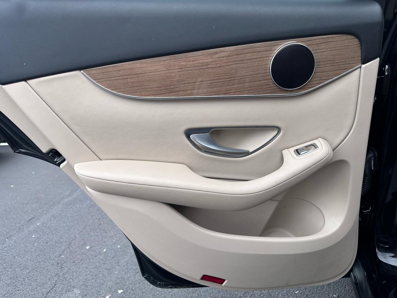 Mercedes-Benz GLC-Class GLC300 2018