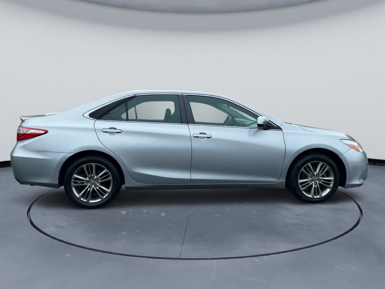 Toyota Camry SE 2015