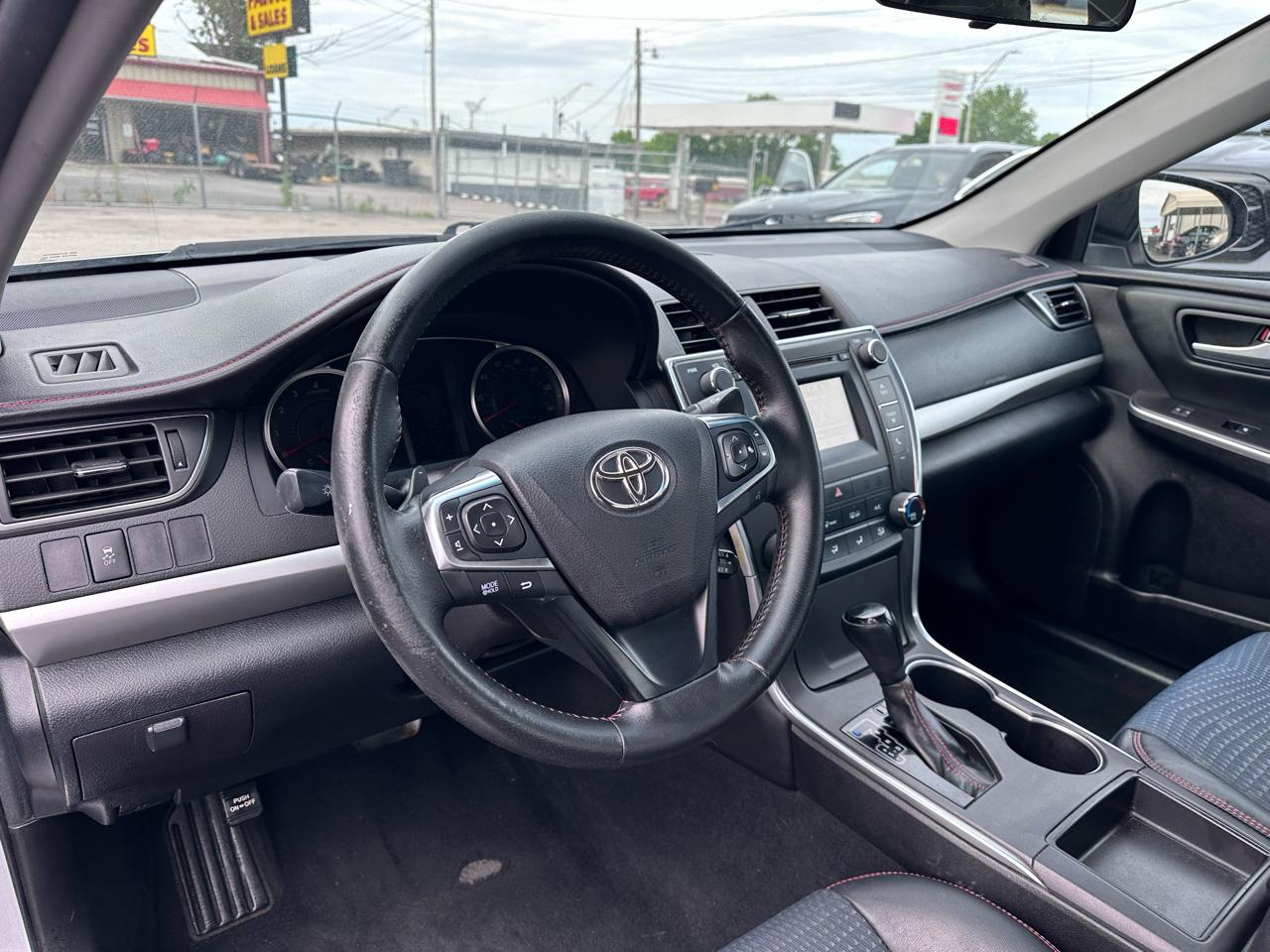 Toyota Camry SE 2015