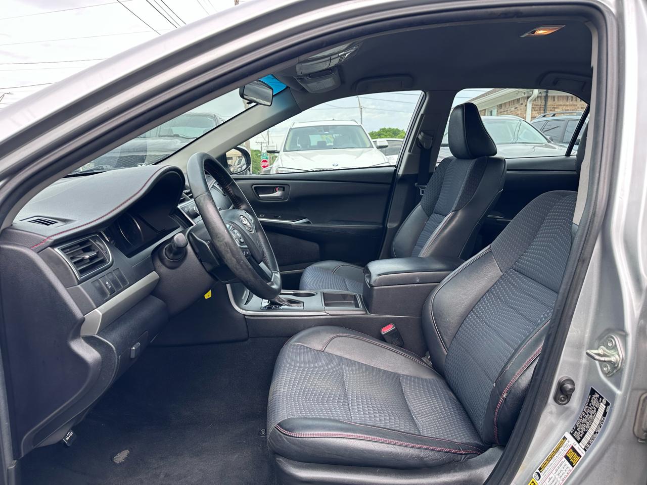 Toyota Camry SE 2015