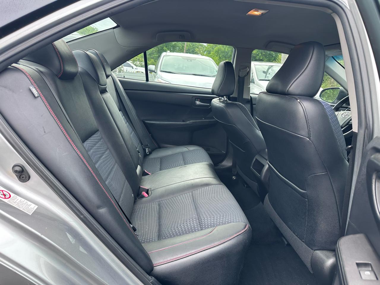 Toyota Camry SE 2015