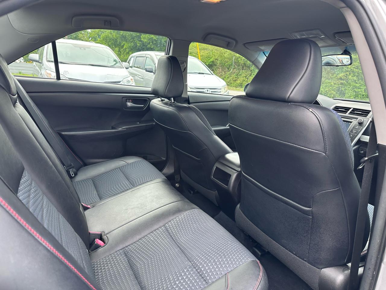 Toyota Camry SE 2015