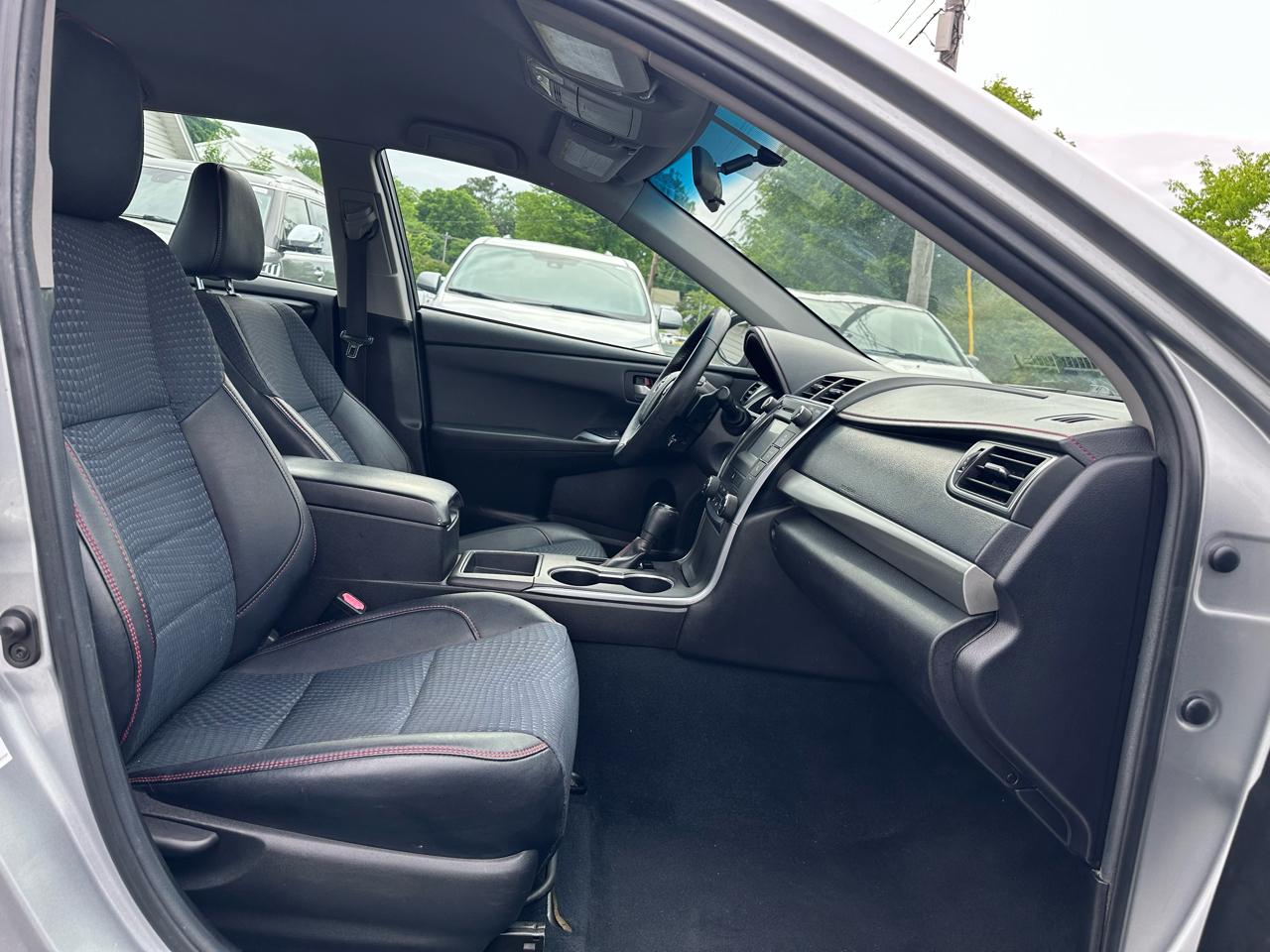 Toyota Camry SE 2015