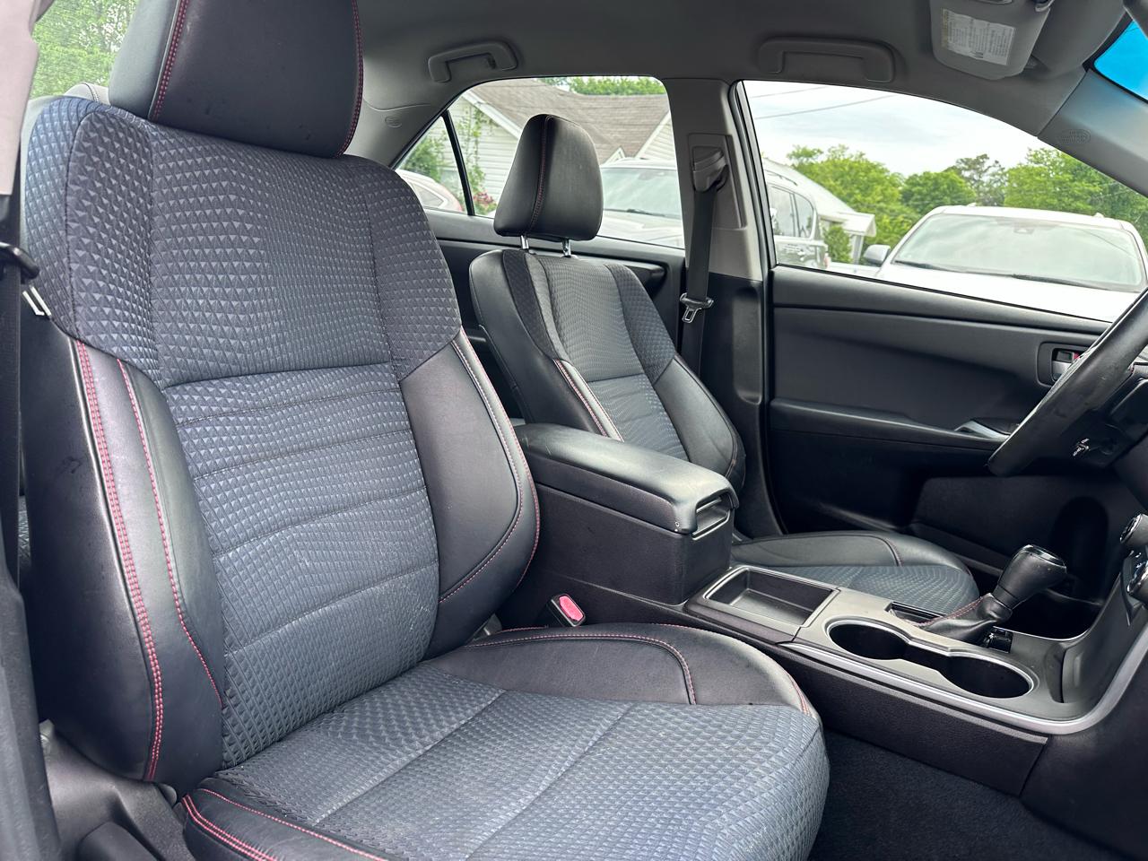 Toyota Camry SE 2015