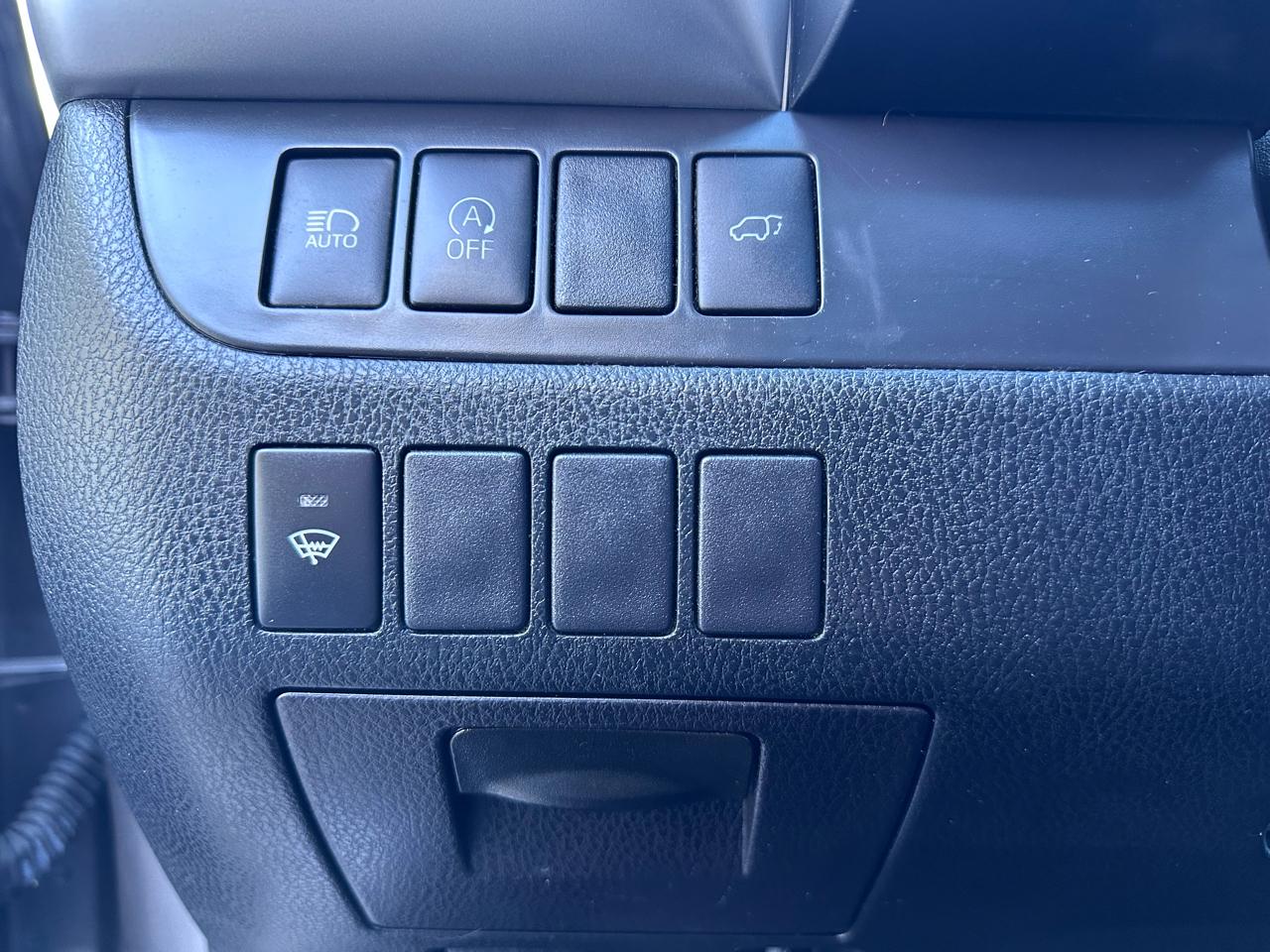 Toyota Highlander XLE 4D SUV FWD 2019