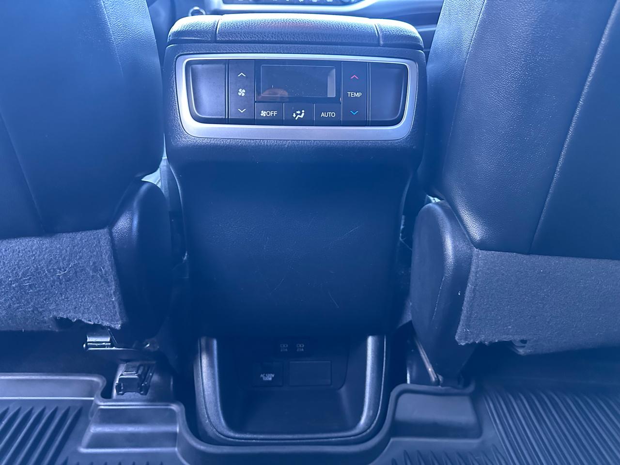 Toyota Highlander XLE 4D SUV FWD 2019