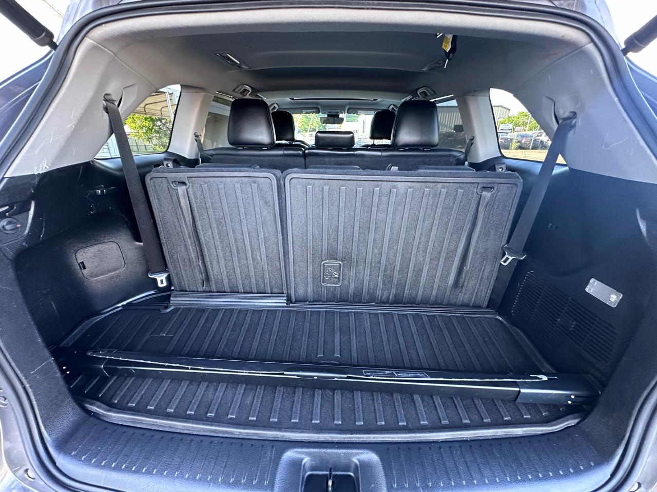 Toyota Highlander XLE 4D SUV FWD 2019