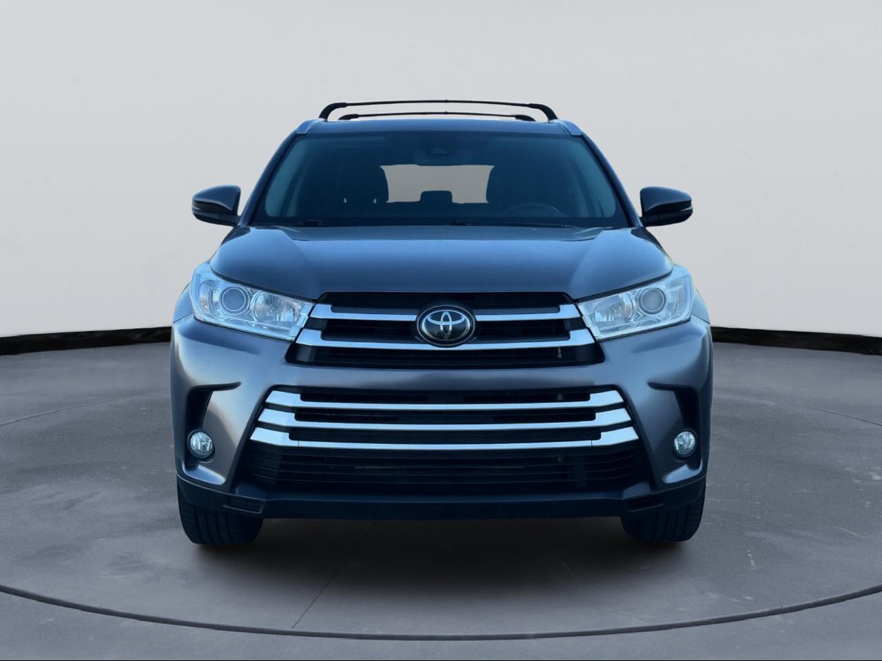 Toyota Highlander XLE 4D SUV FWD 2019