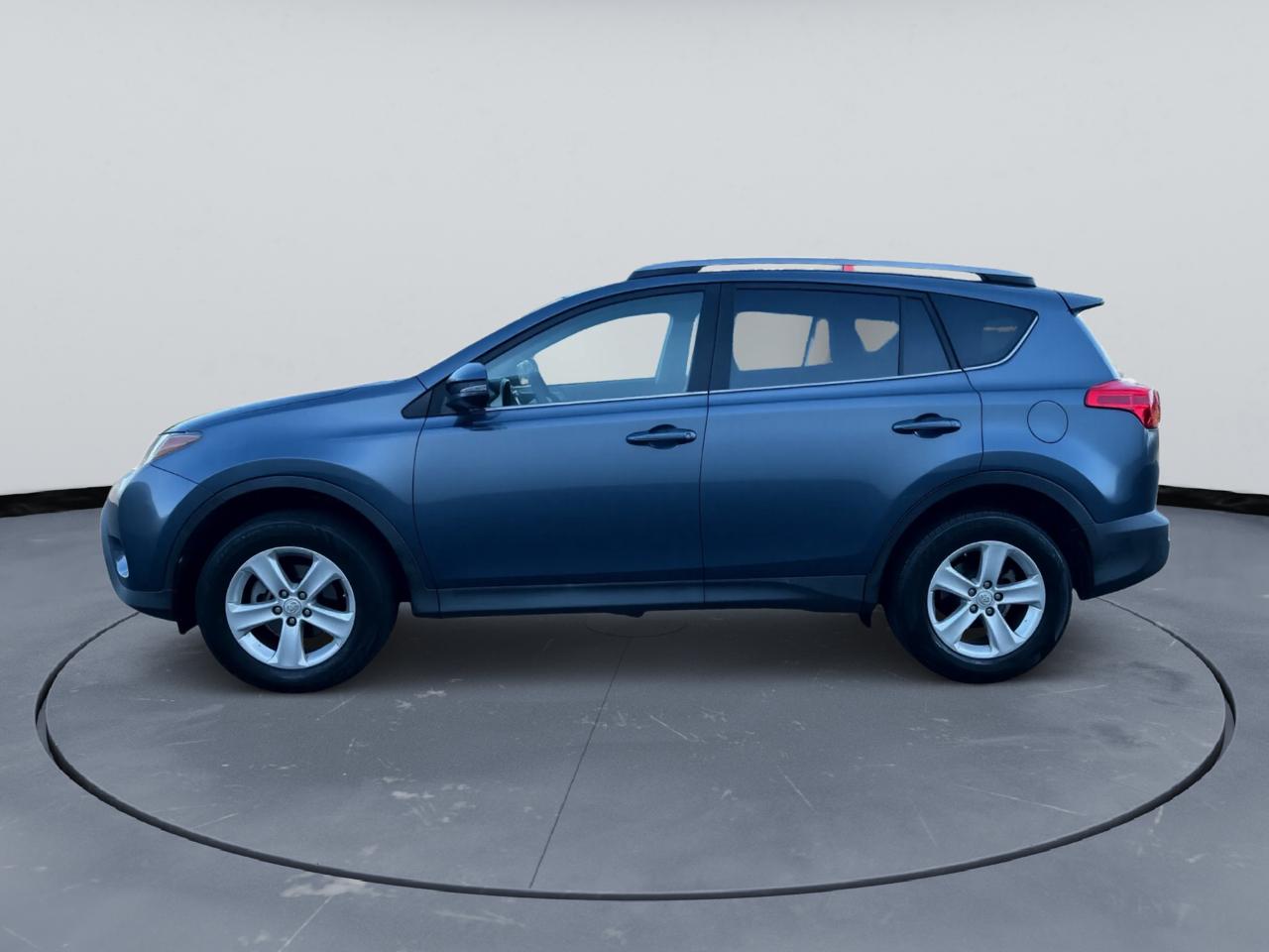 Toyota RAV4 XLE AWD 2013