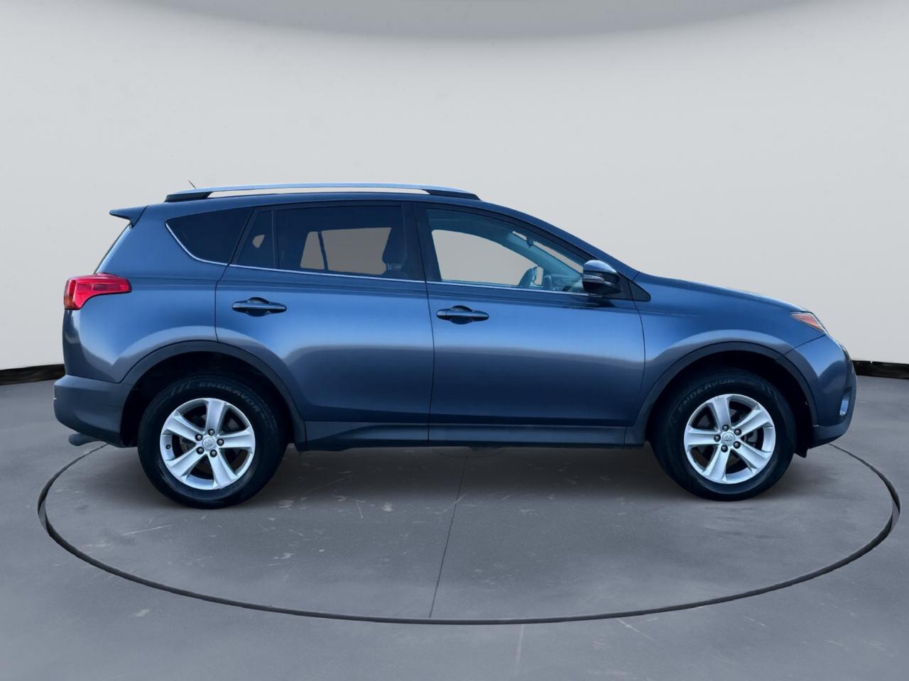 Toyota RAV4 XLE AWD 2013