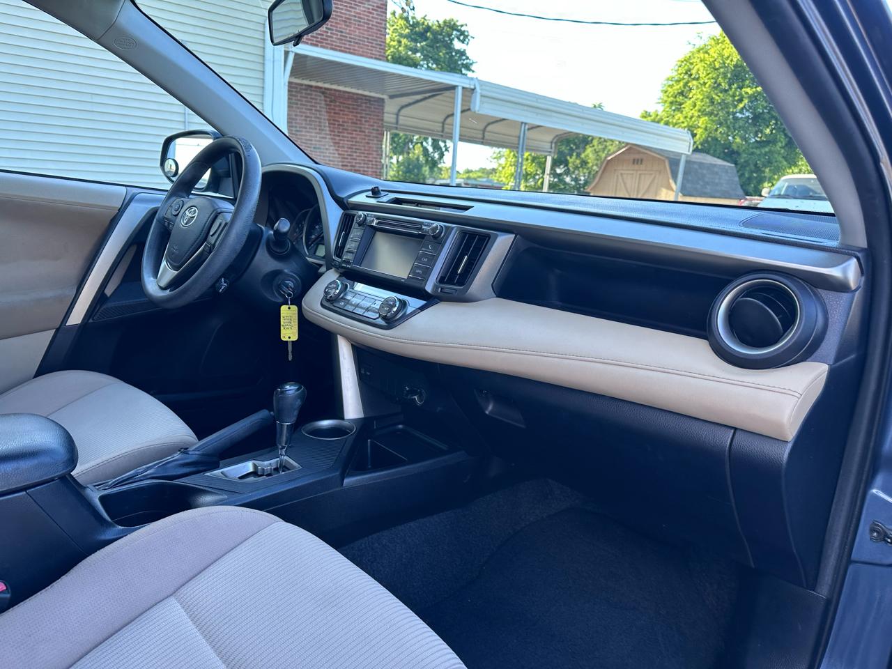 Toyota RAV4 XLE AWD 2013