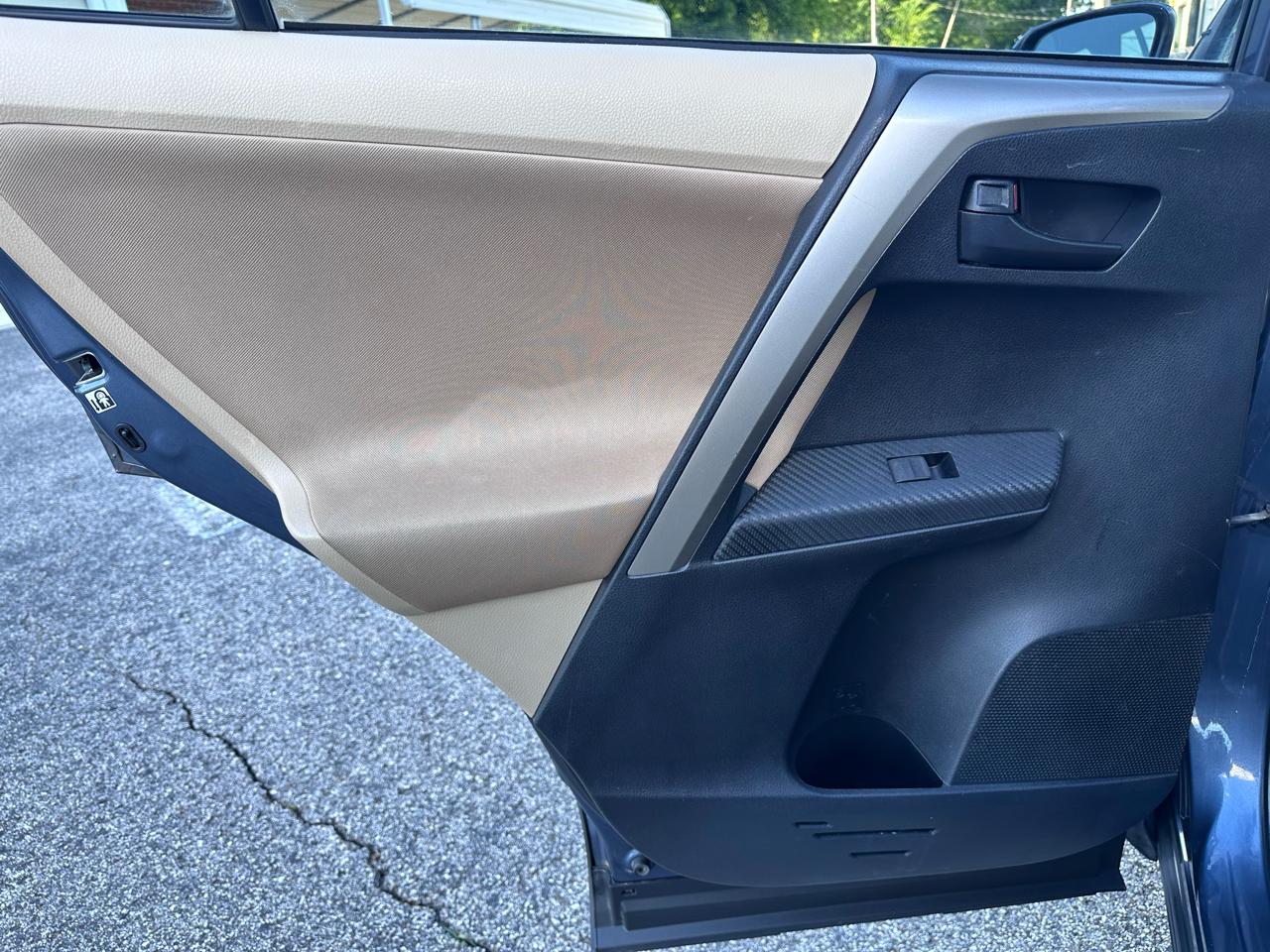 Toyota RAV4 XLE AWD 2013