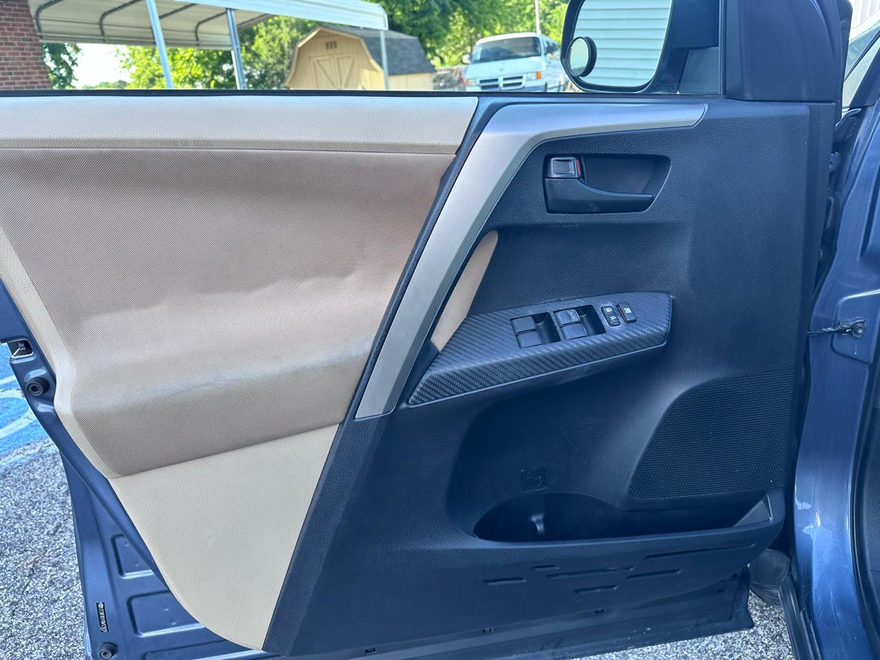Toyota RAV4 XLE AWD 2013