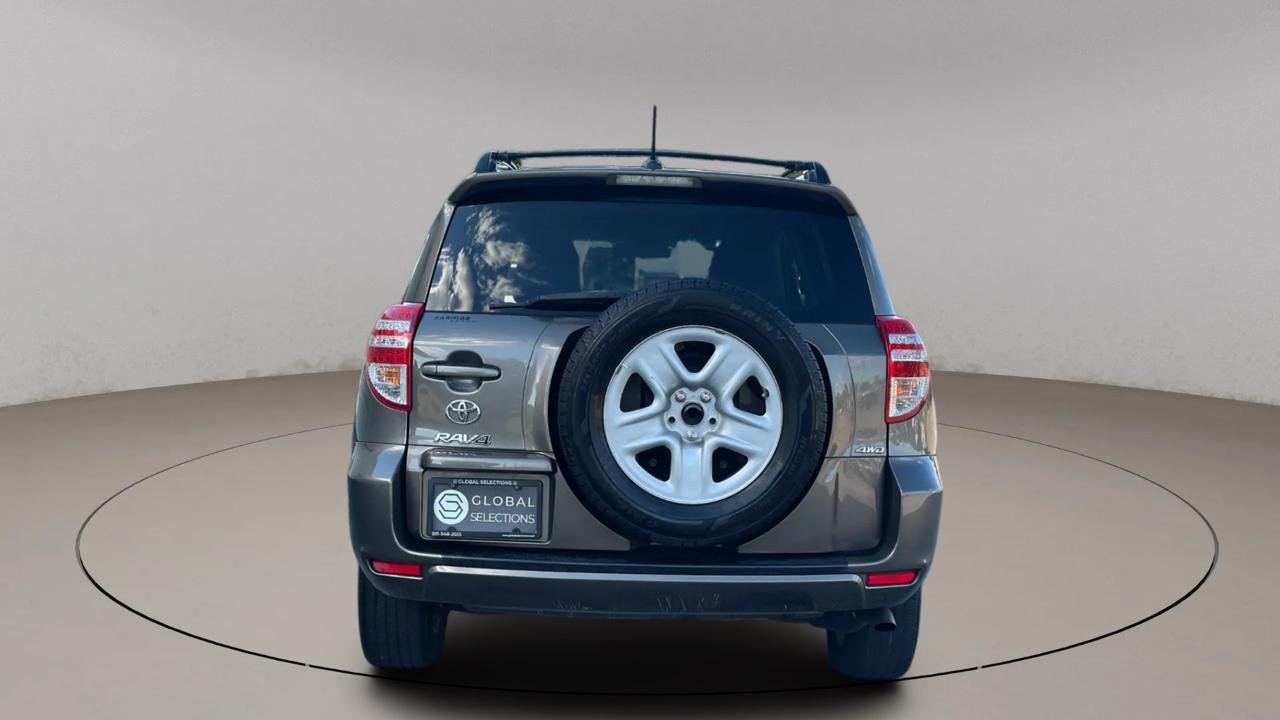 Toyota RAV4 Base V6 4WD 2012