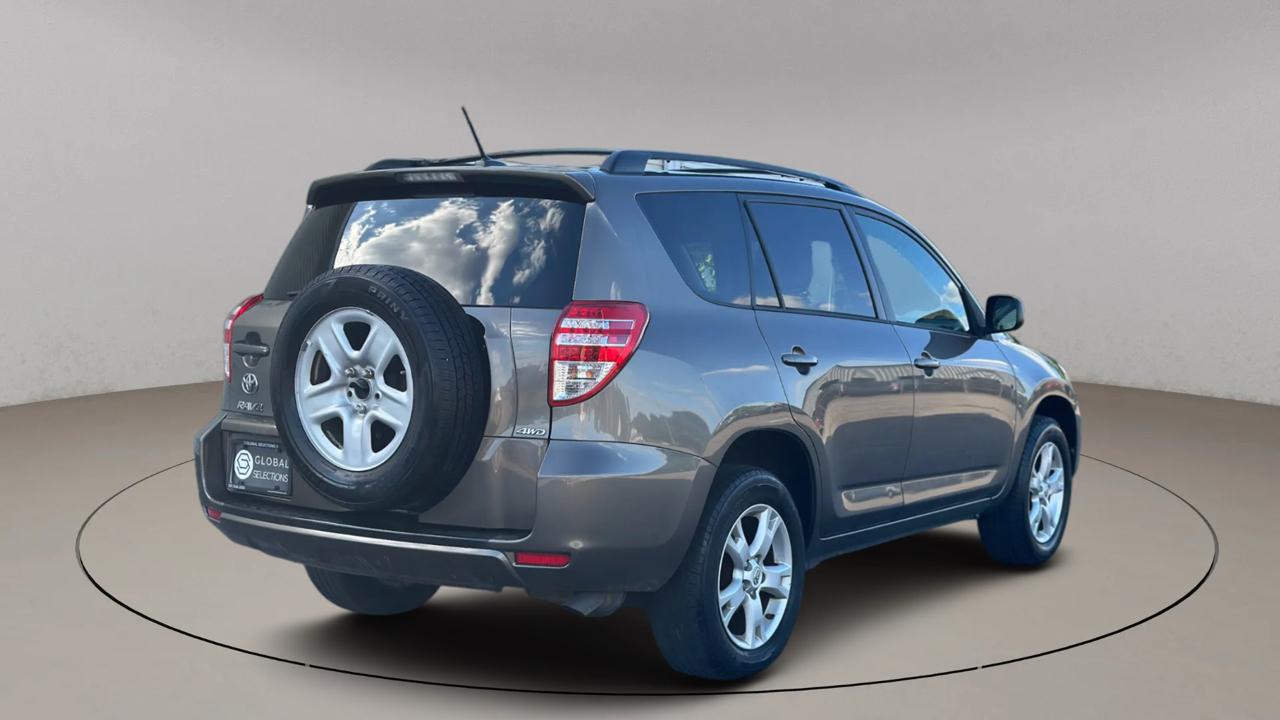 Toyota RAV4 Base V6 4WD 2012