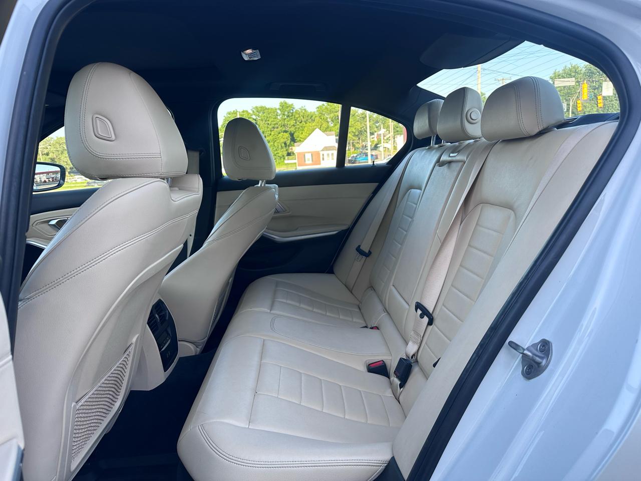 BMW 3-Series 330i 2021