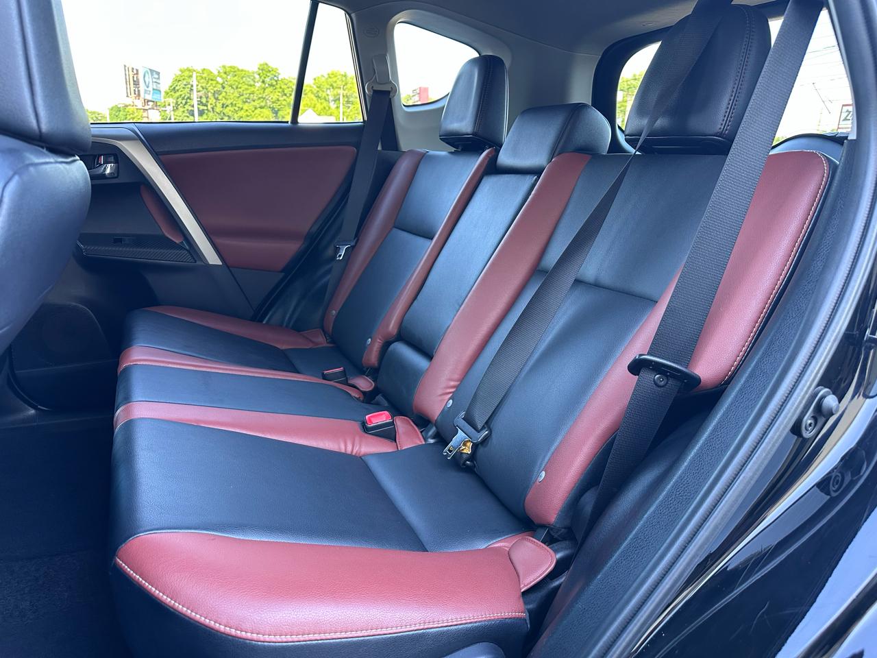 Toyota RAV4 Limited FWD 2015