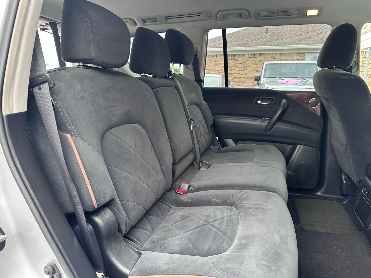 Nissan Armada Platinum AWD 2017