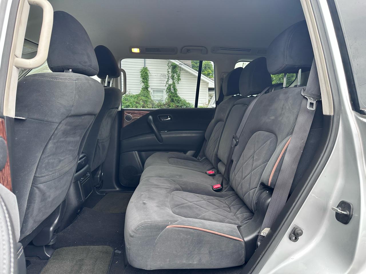 Nissan Armada Platinum AWD 2017