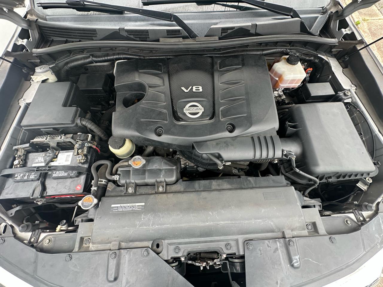 Nissan Armada Platinum AWD 2017