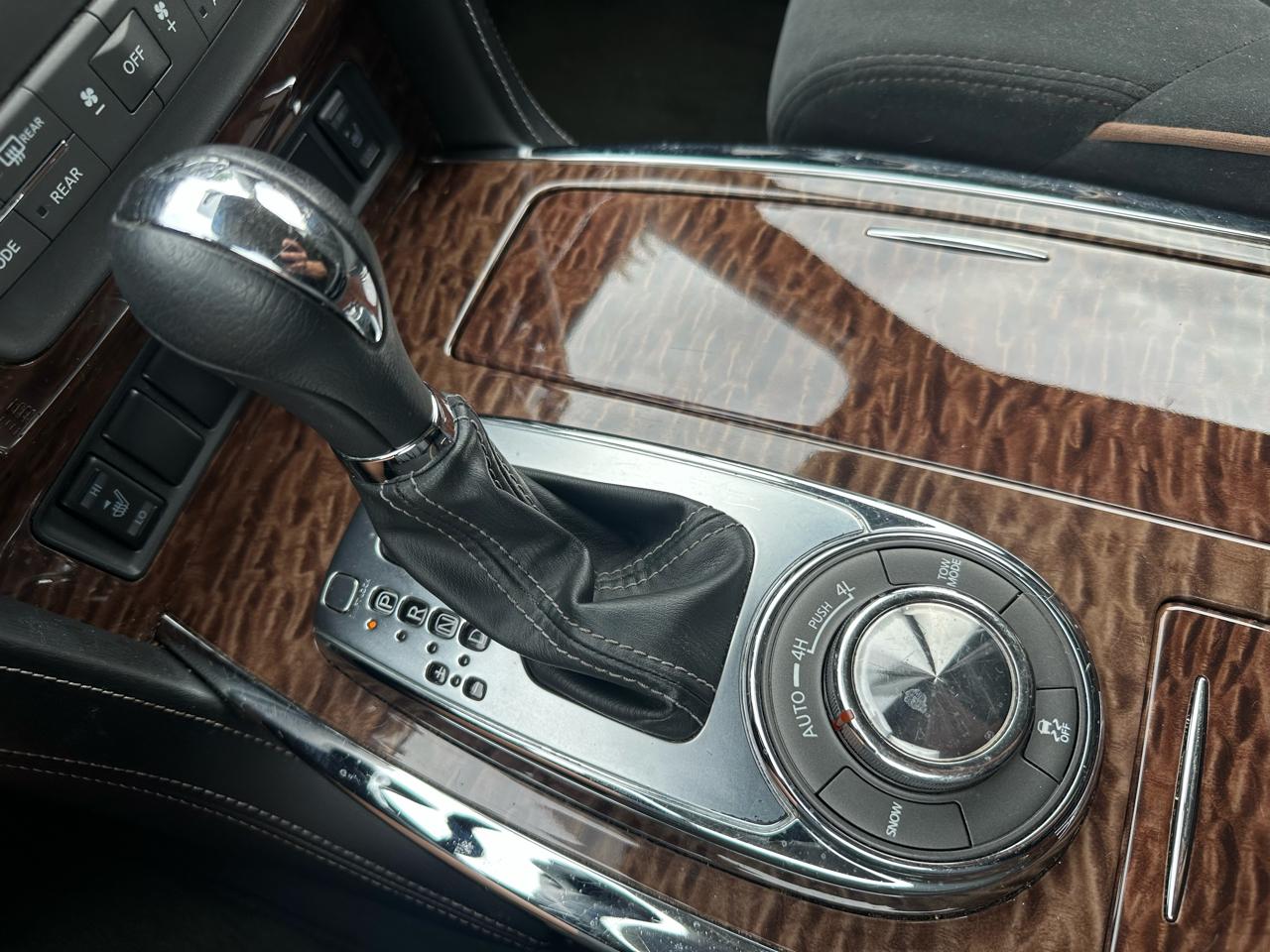 Nissan Armada Platinum AWD 2017
