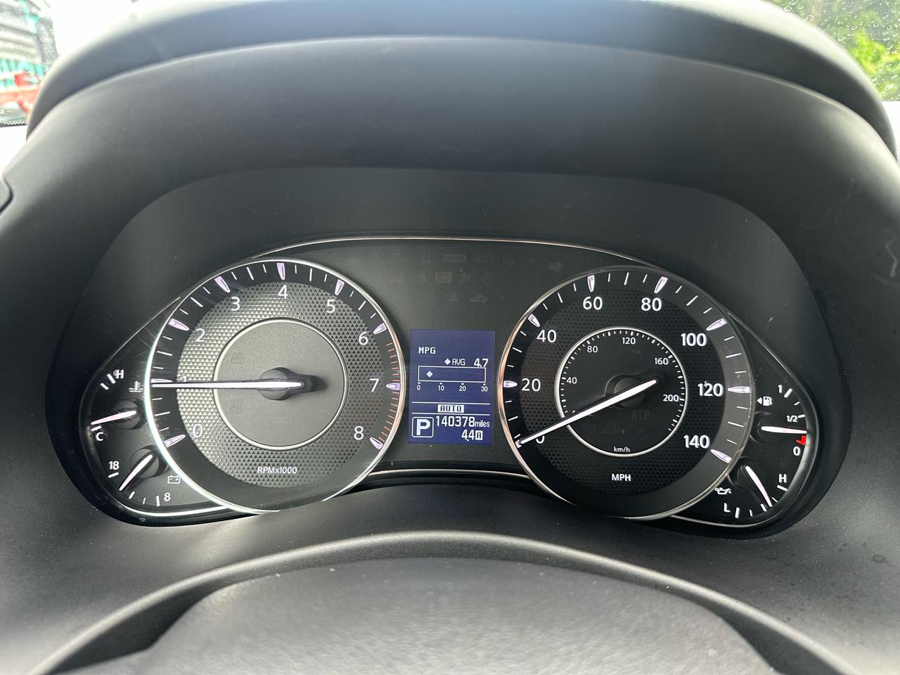 Nissan Armada Platinum AWD 2017