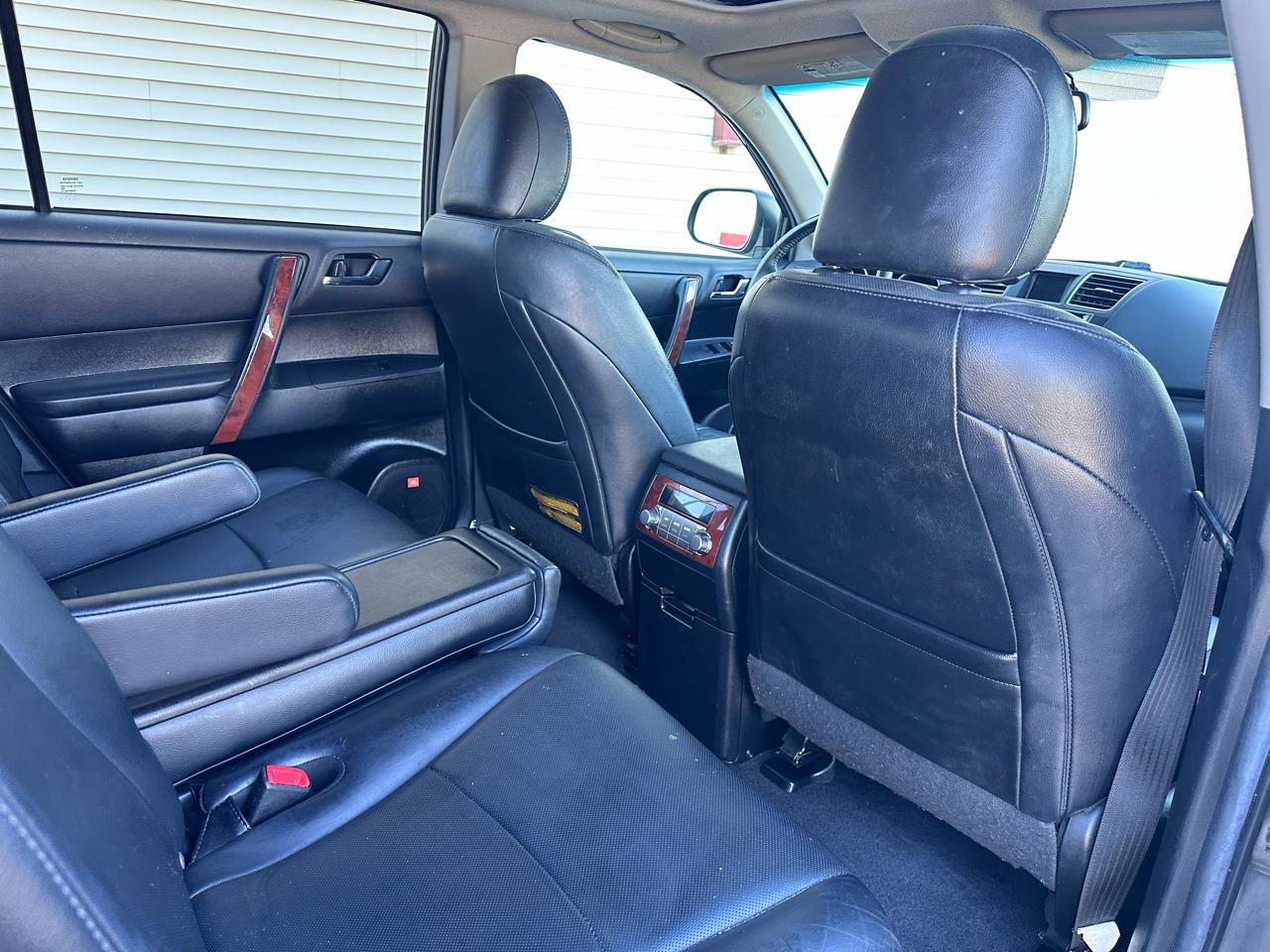 Toyota Highlander Limited 2WD 2013