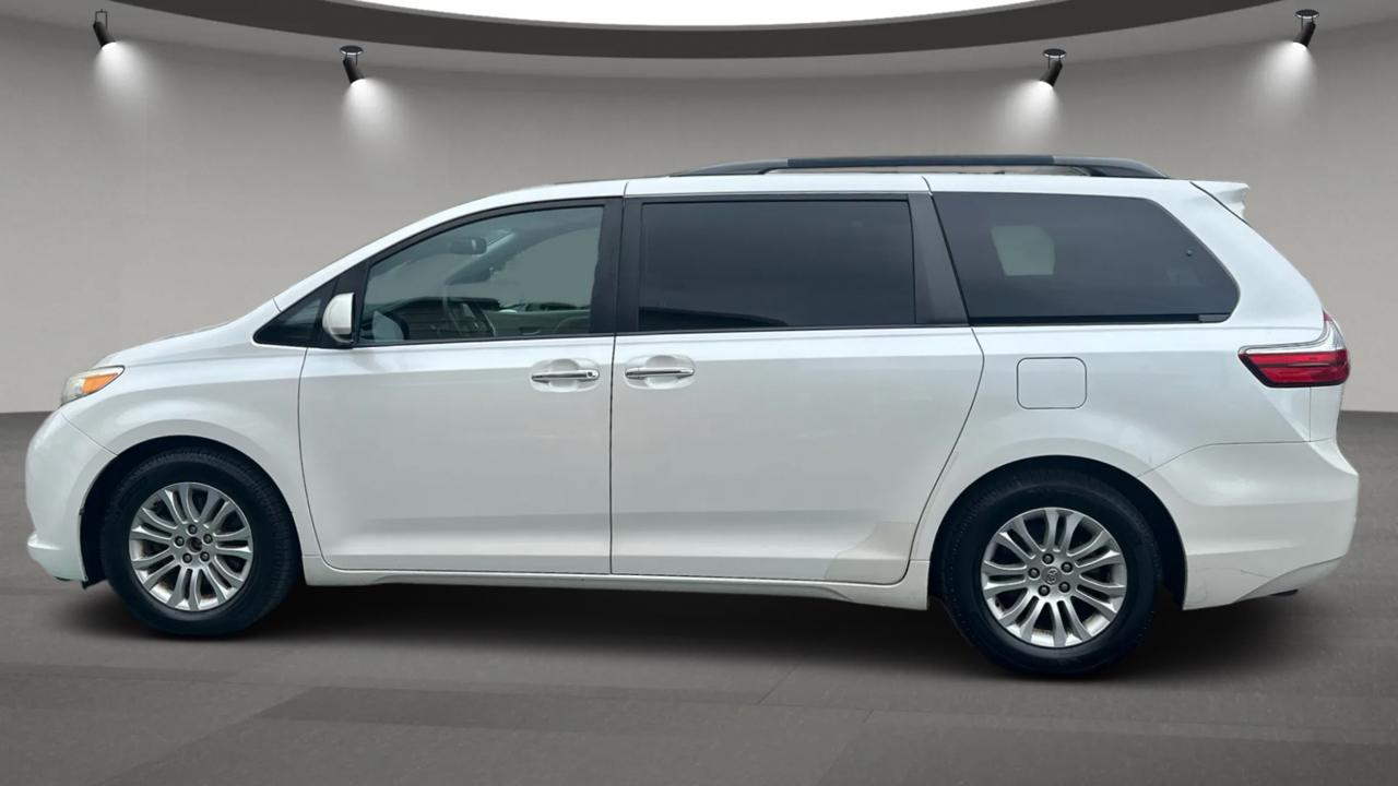 Toyota Sienna XLE FWD 8-Passenger V6 2015