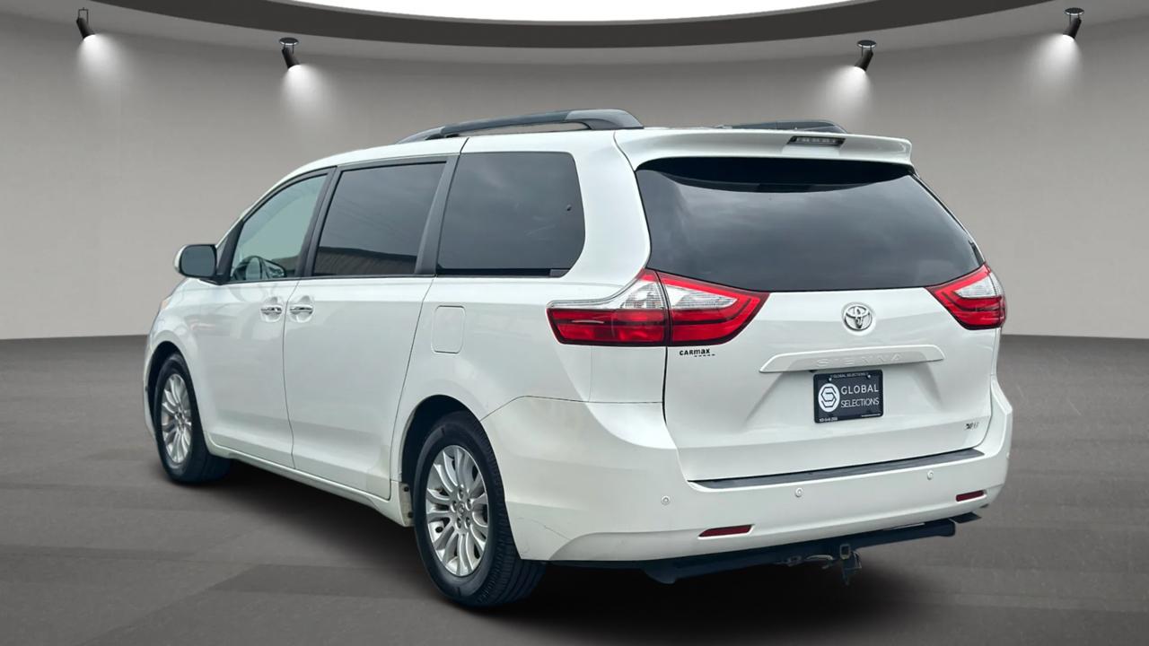 Toyota Sienna XLE FWD 8-Passenger V6 2015