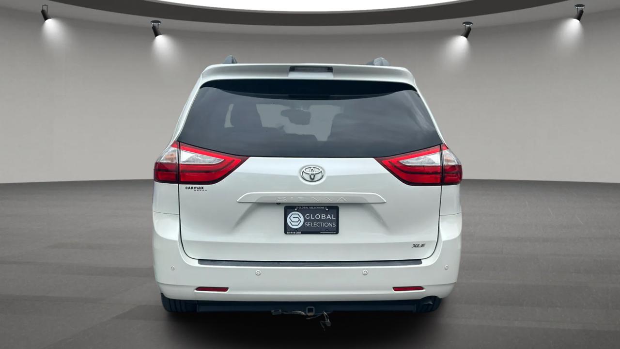 Toyota Sienna XLE FWD 8-Passenger V6 2015