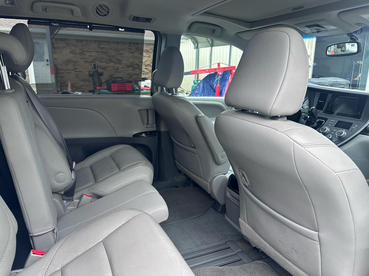 Toyota Sienna XLE FWD 8-Passenger V6 2015