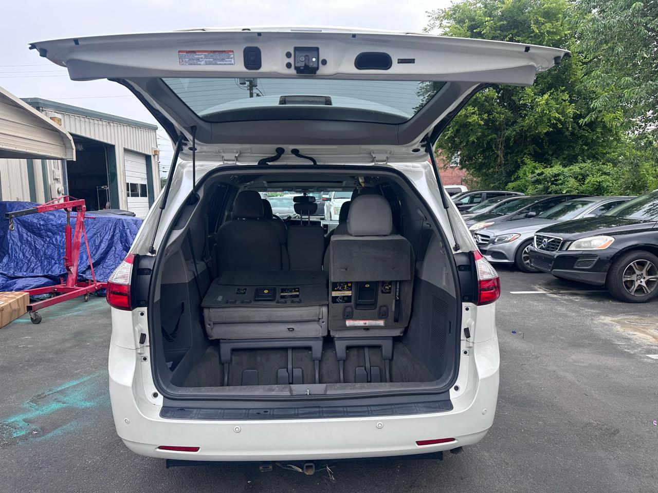 Toyota Sienna XLE FWD 8-Passenger V6 2015