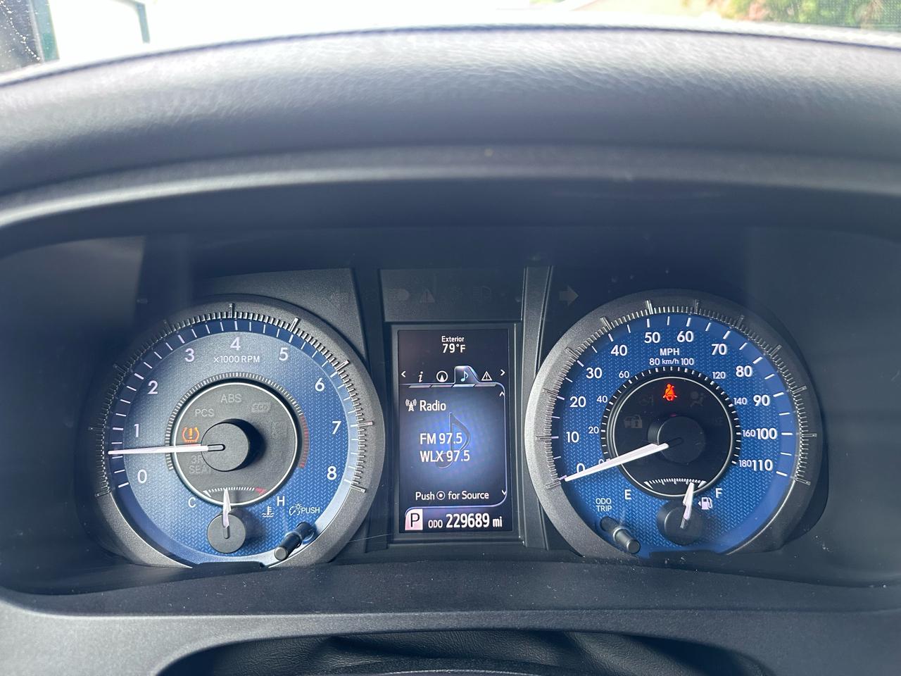 Toyota Sienna XLE FWD 8-Passenger V6 2015