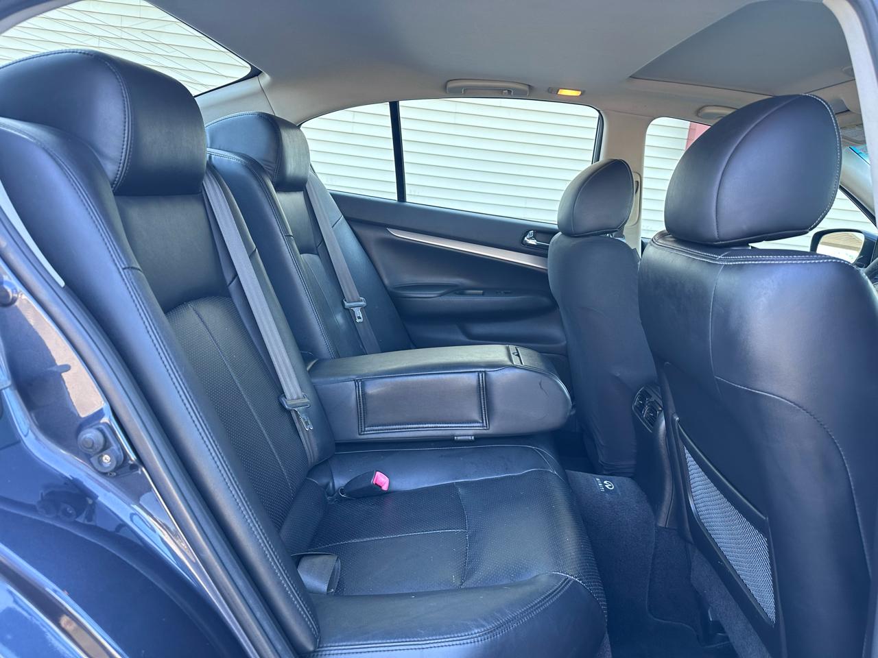 Infiniti G Sedan G37x AWD 2011