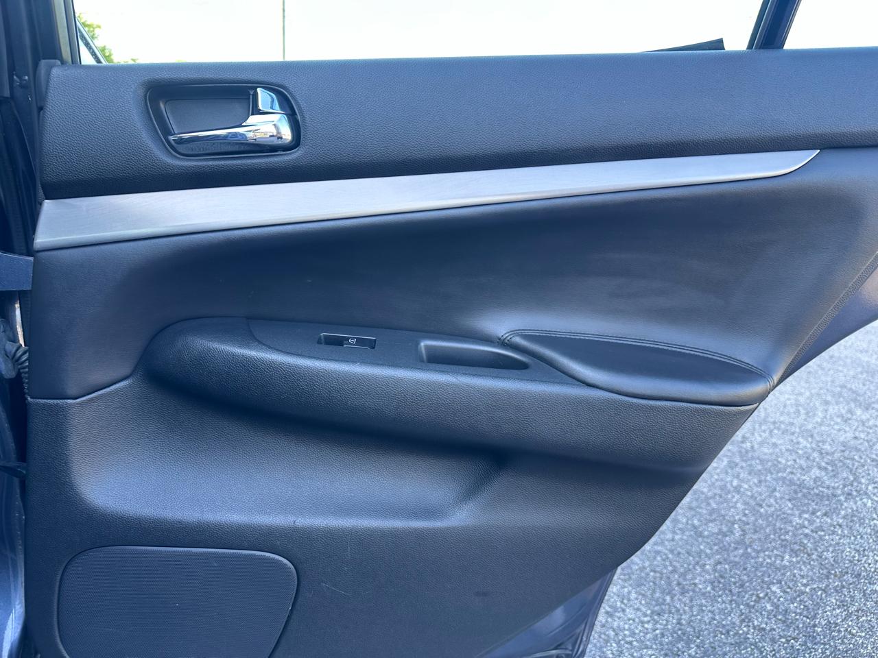 Infiniti G Sedan G37x AWD 2011