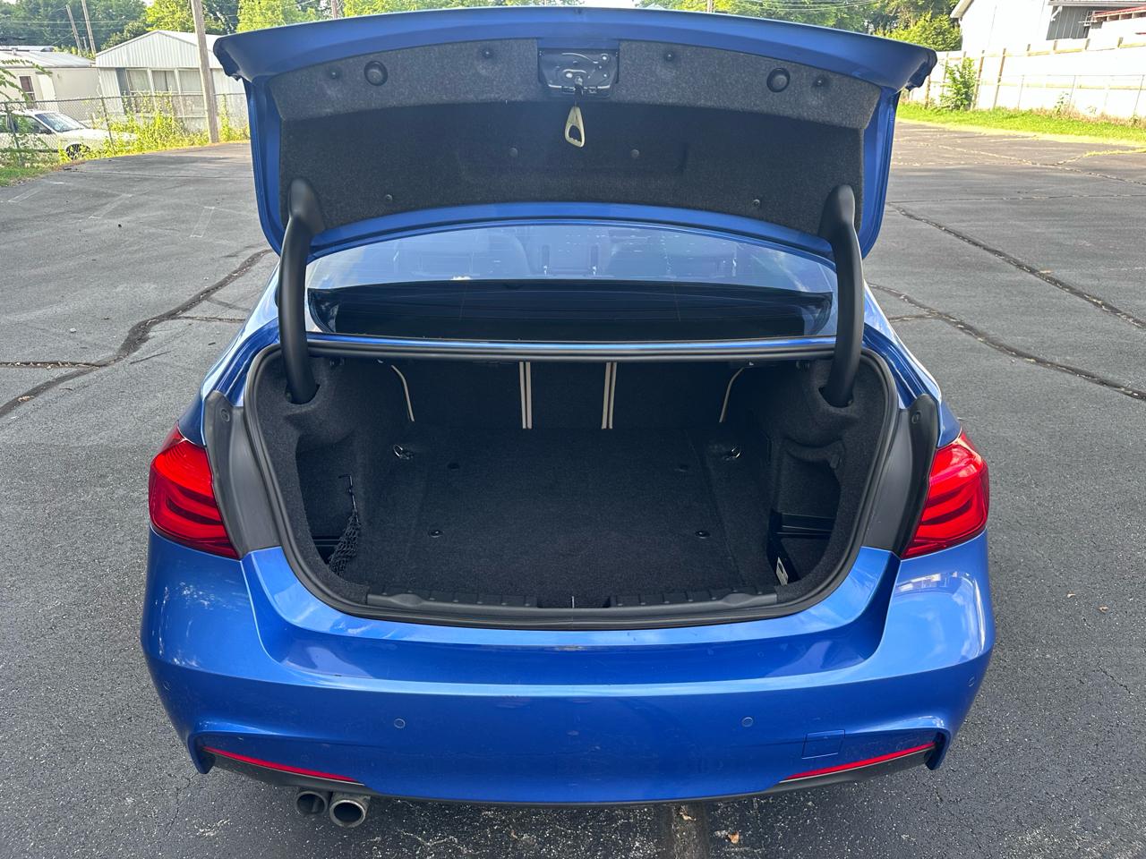 BMW 3-Series 328i SULEV 2016
