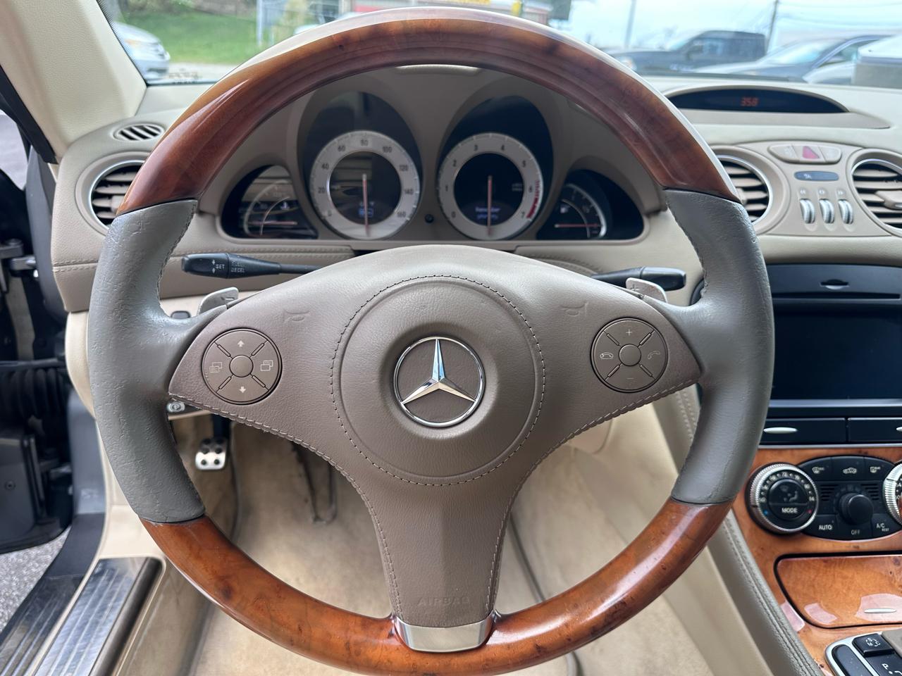 Mercedes-Benz SL-Class SL550 2009