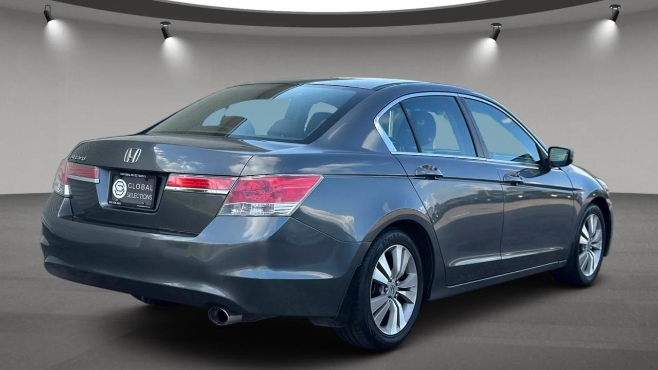 Honda Accord EX Sedan AT 2012