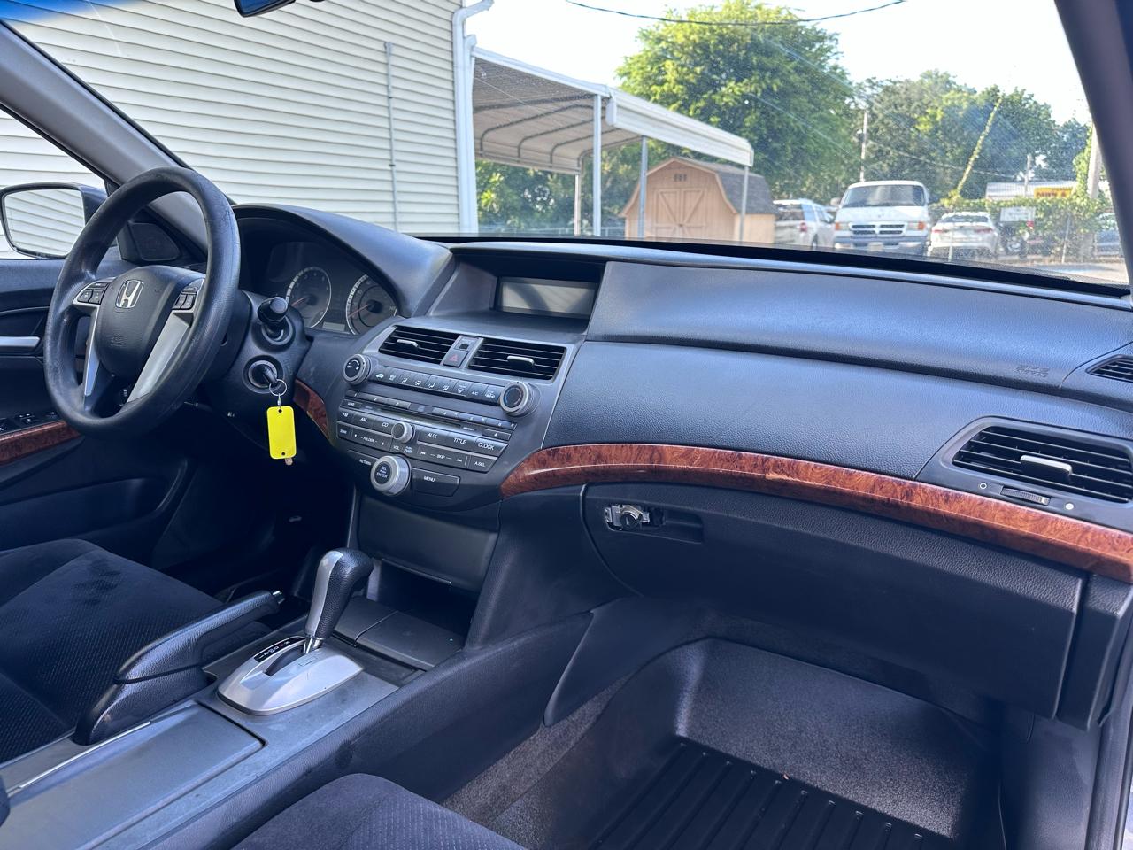 Honda Accord EX Sedan AT 2012