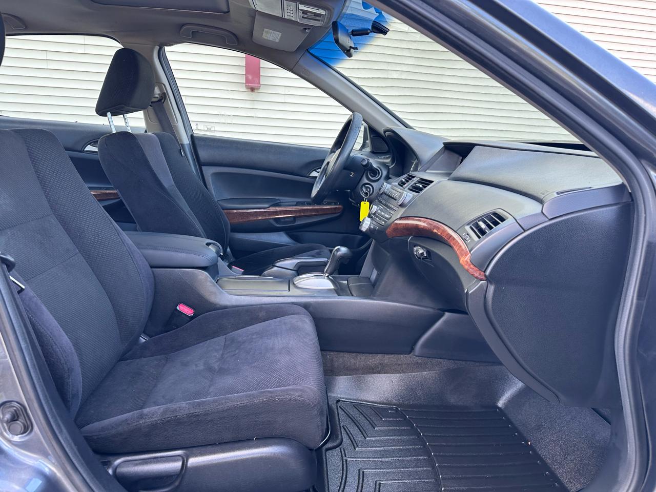 Honda Accord EX Sedan AT 2012