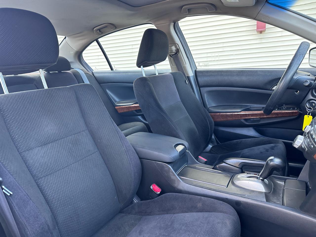 Honda Accord EX Sedan AT 2012