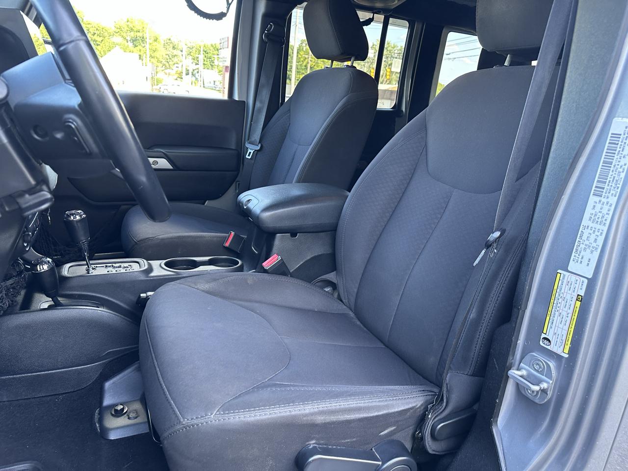 Jeep Wrangler Unlimited Sport 4WD 2014
