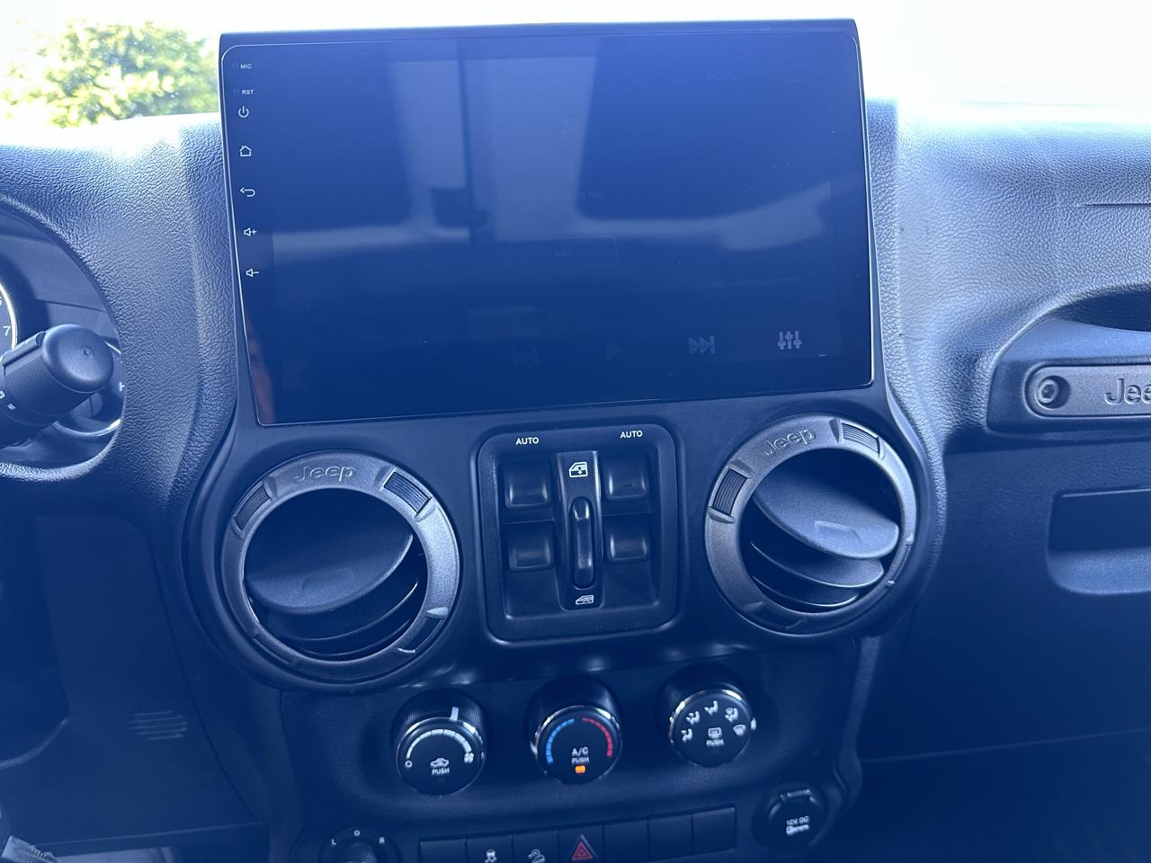 Jeep Wrangler Unlimited Sport 4WD 2014
