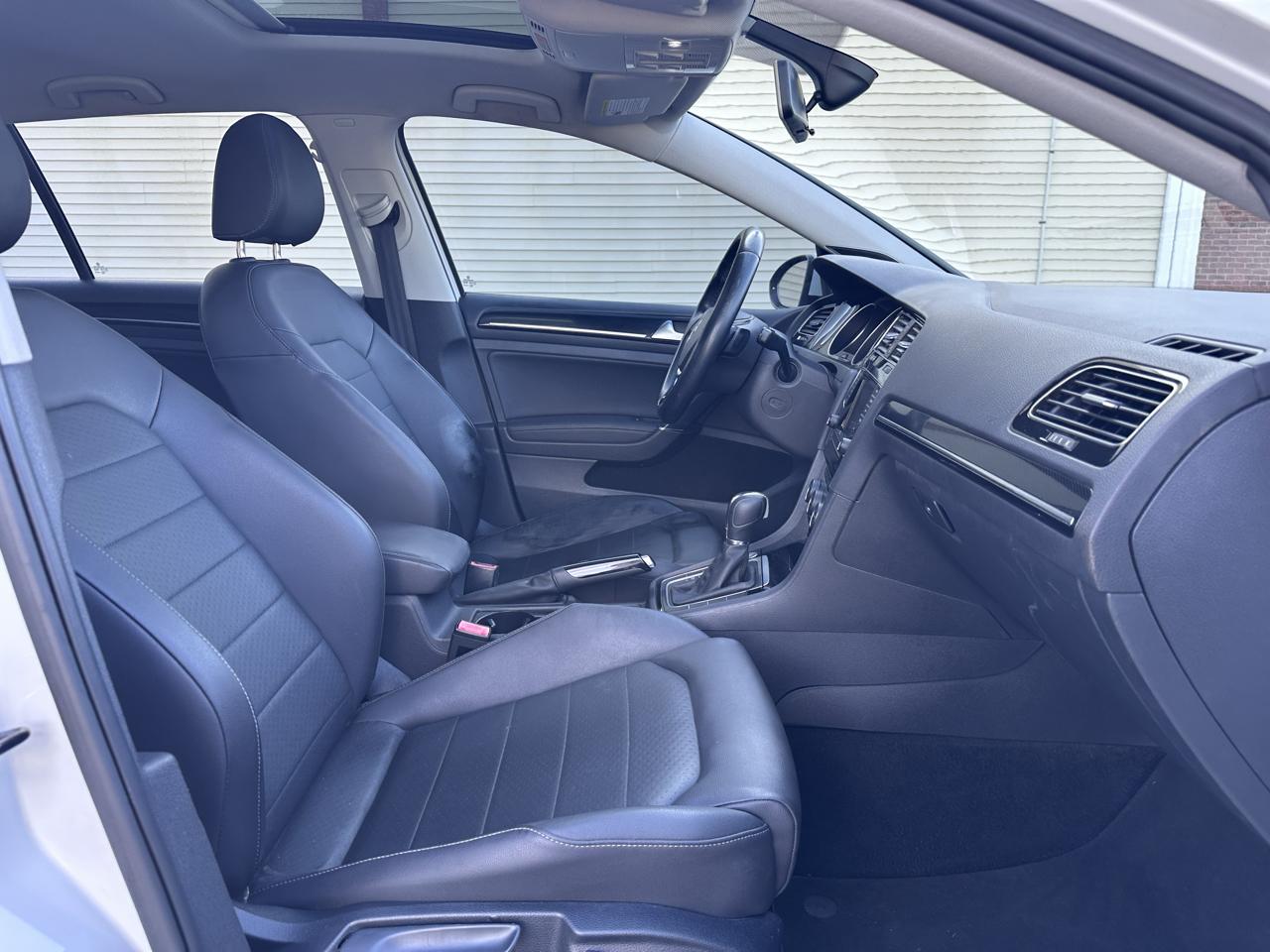Volkswagen Golf TSI S 6A 2015