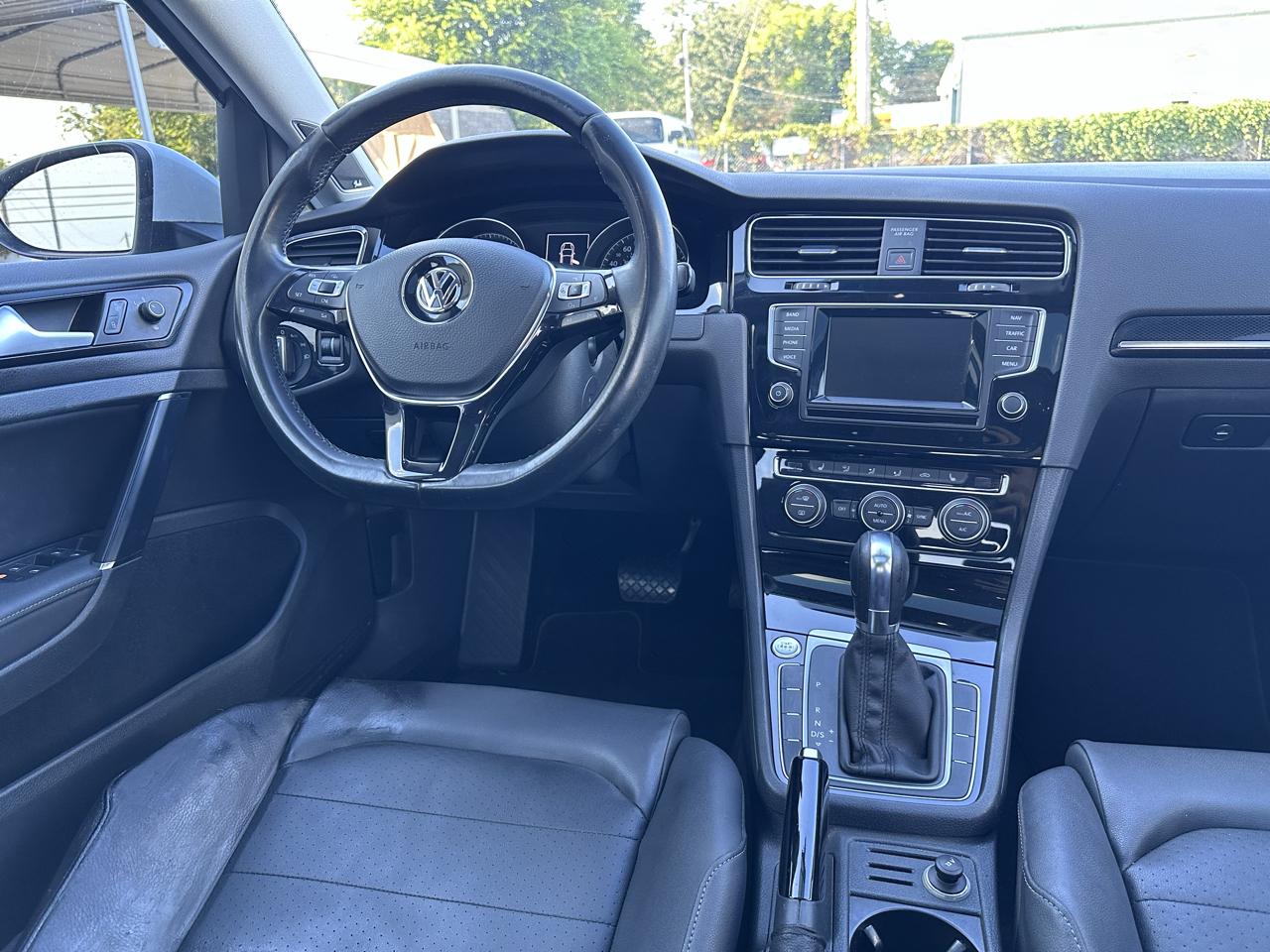 Volkswagen Golf TSI S 6A 2015