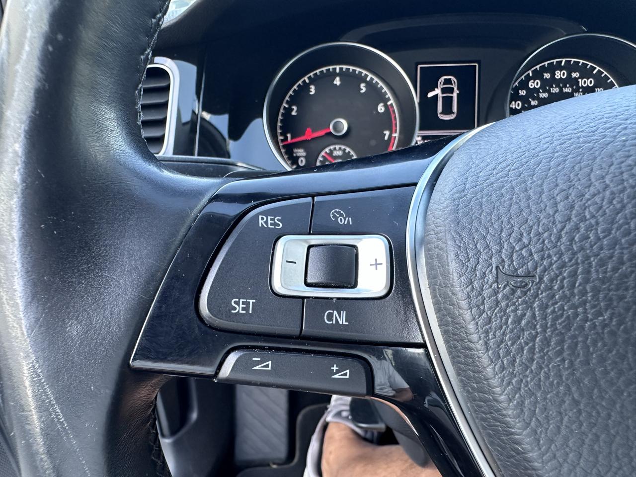 Volkswagen Golf TSI S 6A 2015