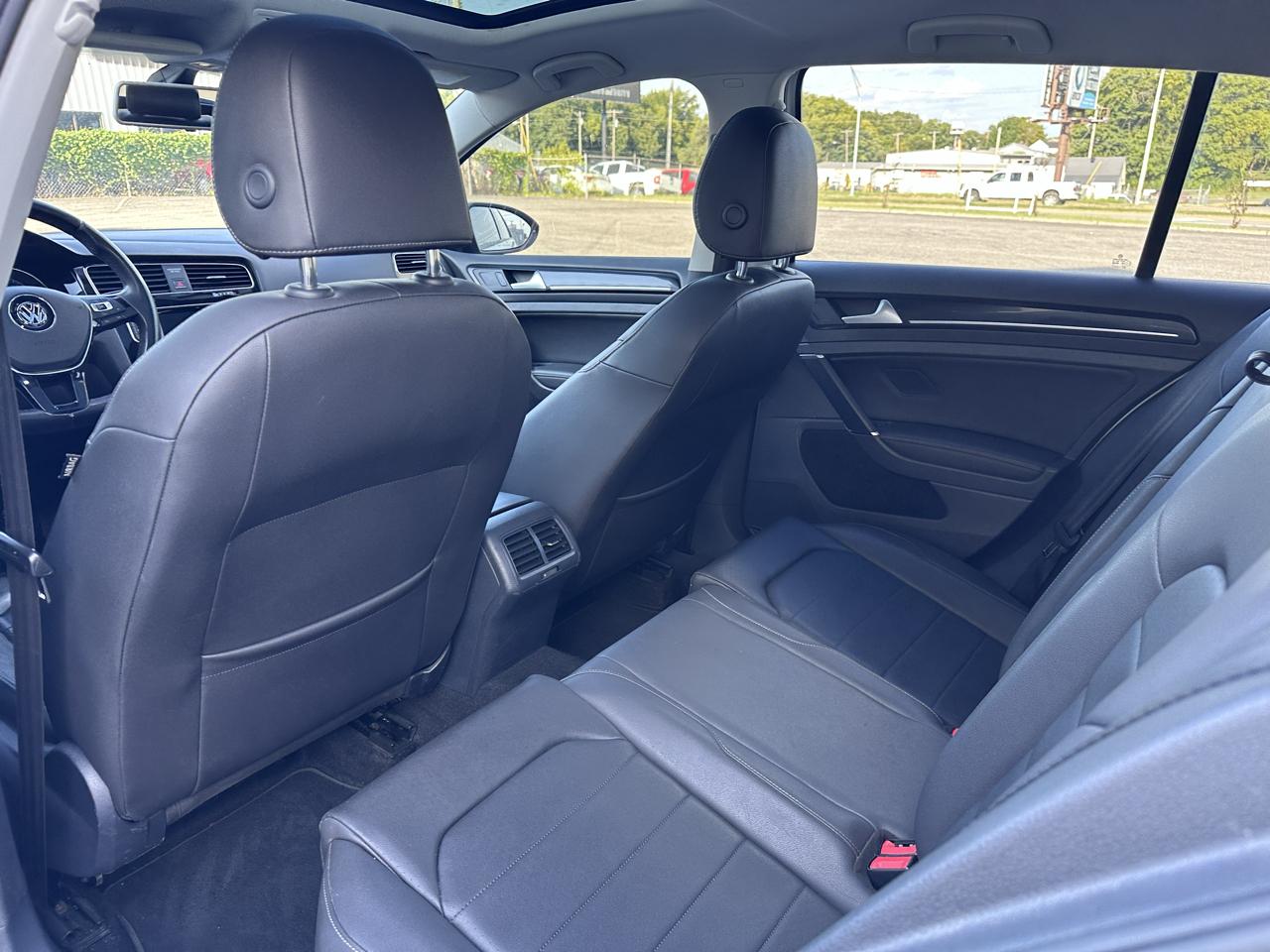 Volkswagen Golf TSI S 6A 2015