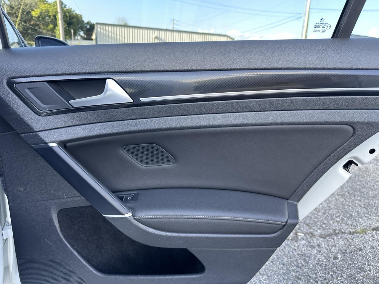 Volkswagen Golf TSI S 6A 2015