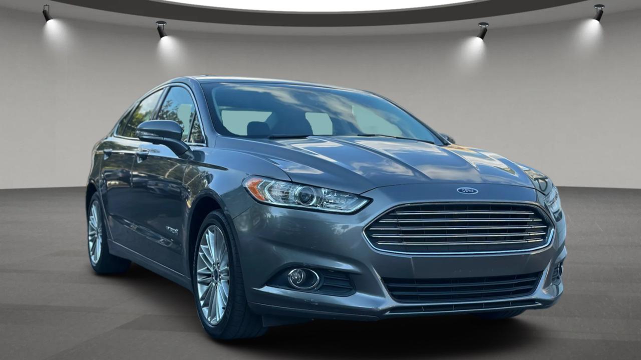 Ford Fusion Hybrid SE 2014